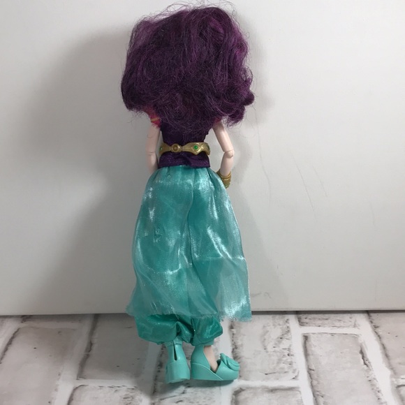 Disney Descendants doll Genie Chic - Picture 5 of 5